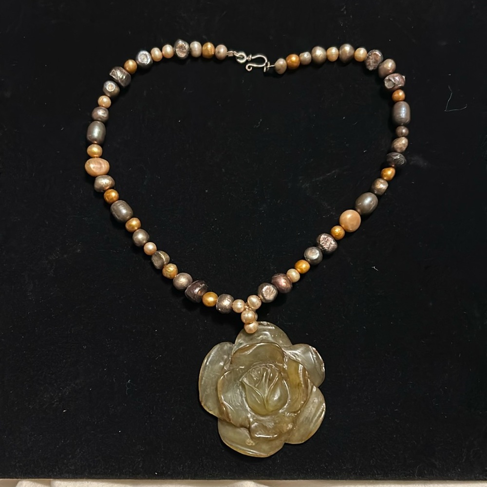 16” multicolor, pearl and brown rose necklace